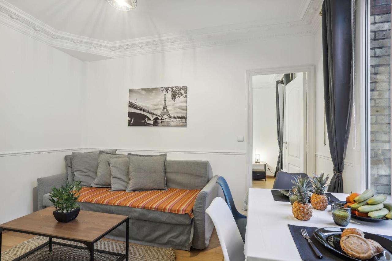 Superbe 2 Pieces Au Coeur Du Xvieme Bed & Breakfast Paris Exterior photo