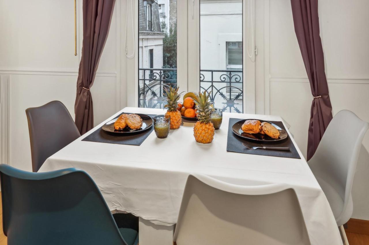 Superbe 2 Pieces Au Coeur Du Xvieme Bed & Breakfast Paris Exterior photo