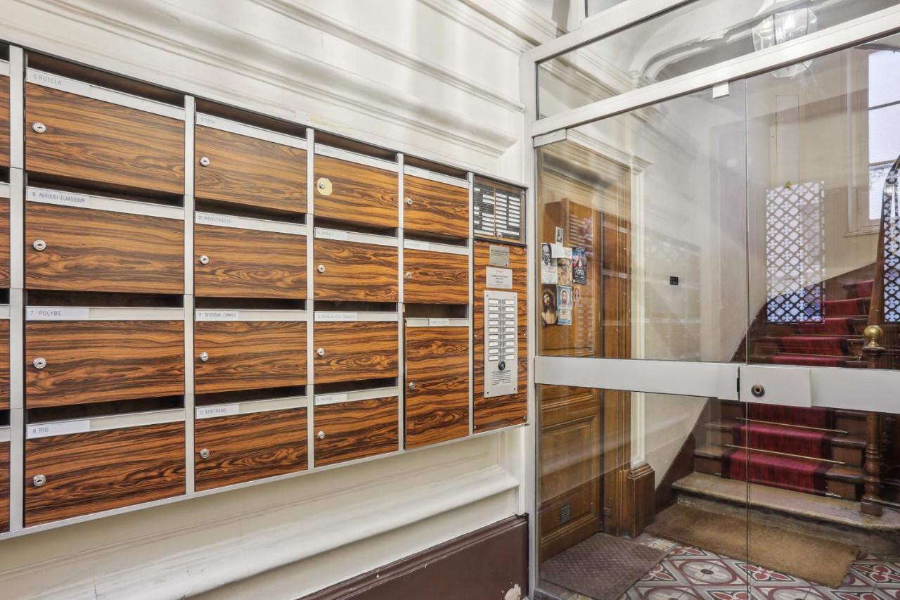Superbe 2 Pieces Au Coeur Du Xvieme Bed & Breakfast Paris Exterior photo